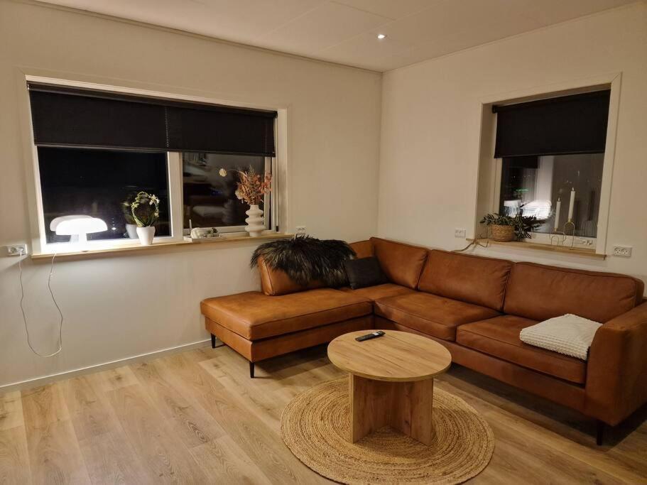 OyndarfjordurNew Flat With Hot Tub - No3公寓 外观 照片