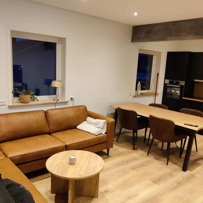OyndarfjordurNew Flat With Hot Tub - No3公寓 外观 照片